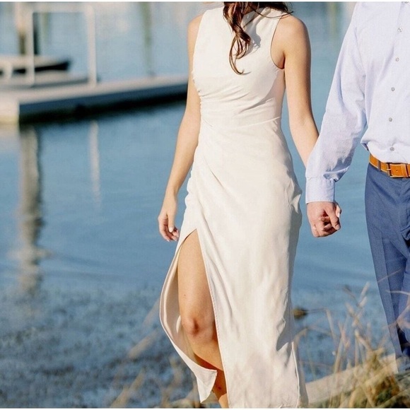 Abercrombie & Fitch Dresses & Skirts - NWT Abercrombie & Fitch Shell Cream Backless Draped Ruched Slit Dress